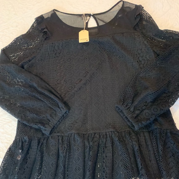 Beautiful Peplum Top - Picture 2 of 10